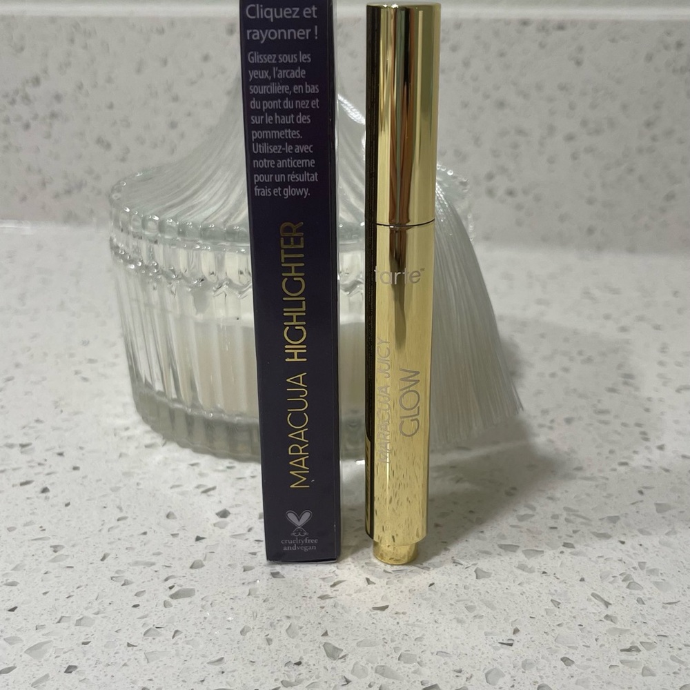 Tarte Maracuja Juicy Glow Highlighter stick in amber glow - Picture 5 of 7